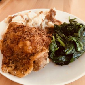 low carb chicken thighs for dinner, low carb, keto, easy dinner, fast food, amy white nutritionist, the simplicity of wellness